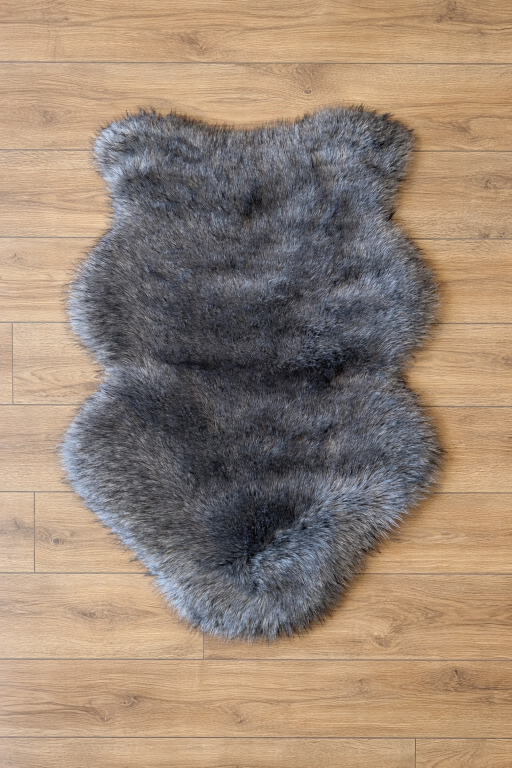 Wolf Faux Fur Grey Anthracite Carpet – Luxury Plush Sheepskin Style Rug