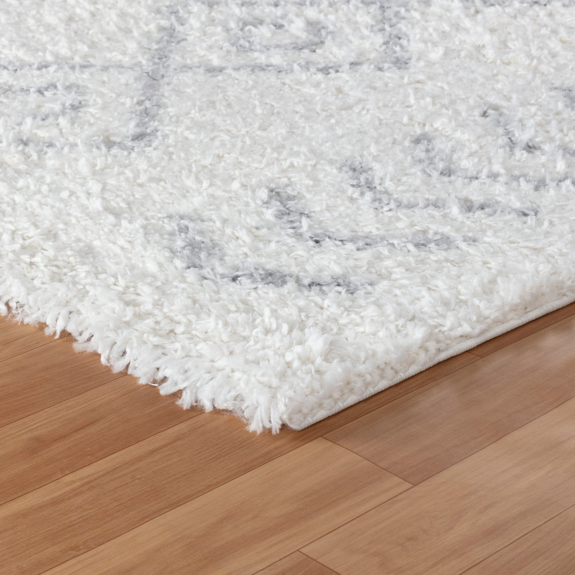 Panama Shaggy 08685A Grey & Cream Carpet – Stylish Contrast with Cozy Texture