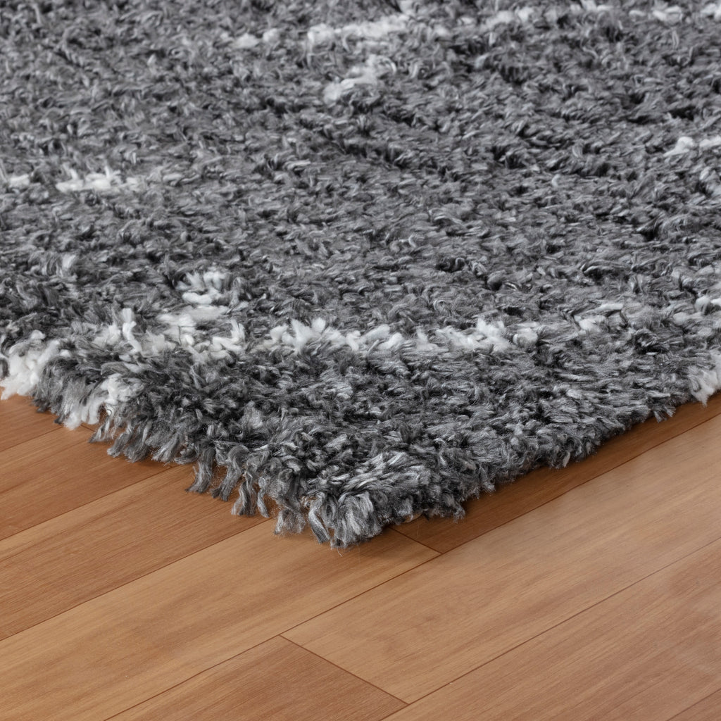 Panama Shaggy 08687A Cream & Anthracite Carpet – Bold Elegance with Plush Texture